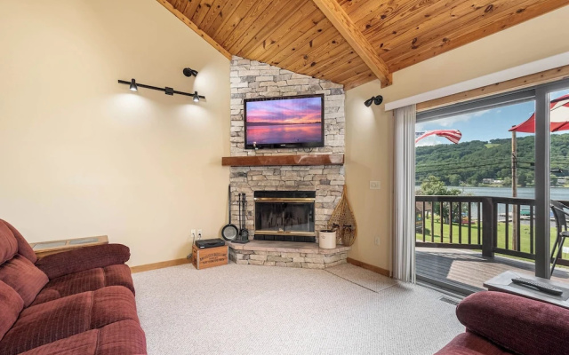 Sunset Chalet by Taylor Made Deep Creek