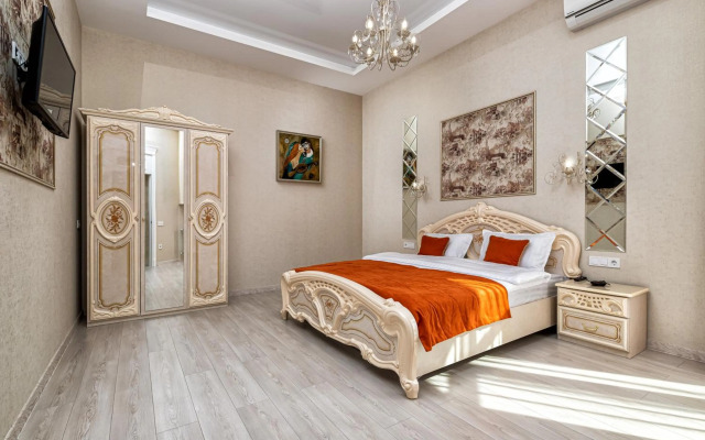 2 bedroom apartment Tykha street city center with parking place