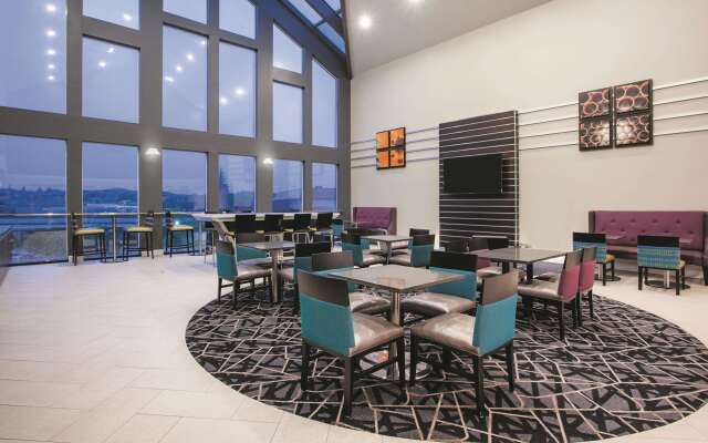 La Quinta Inn & Suites by Wyndham Dublin - Pleasanton