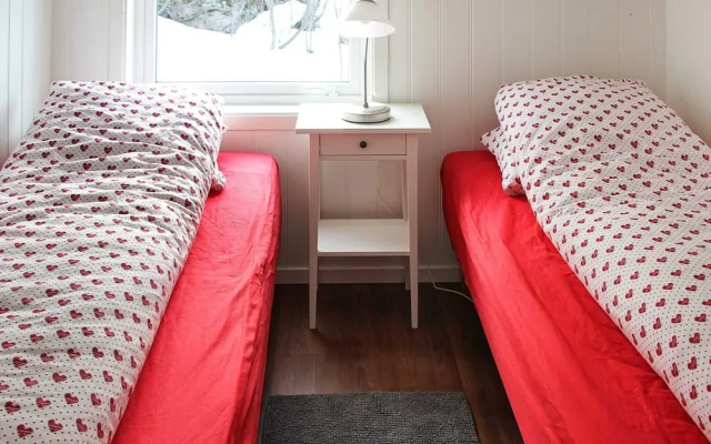 10 Person Holiday Home in Lyngseidet