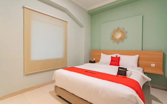 RedDoorz Plus @ Bagusrangin Street – Guest Rooms – Bandung