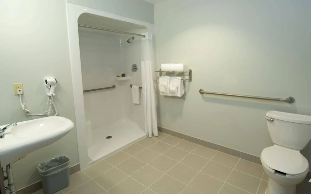 Midland Inn & Suites