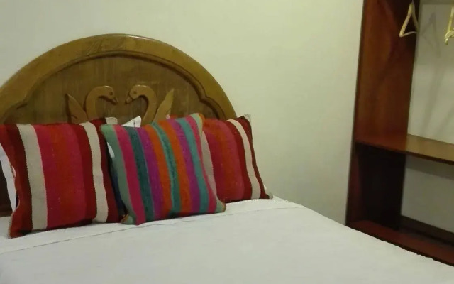 Condor Palace Hostal