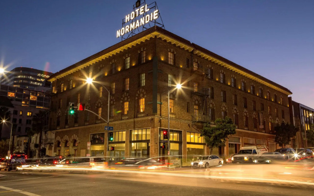 hotelImage