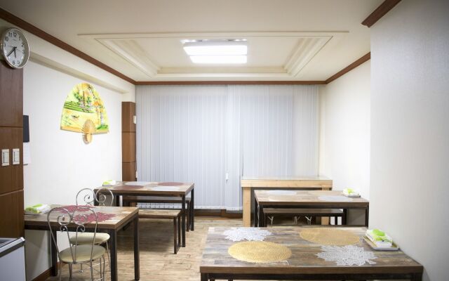 H-AVENUE Hotel Seomyeon Station