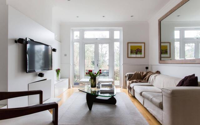 onefinestay - Queen's Park private homes