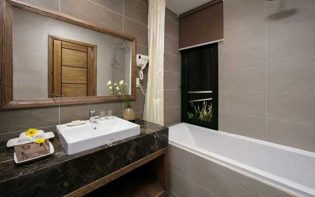 The Bloom Pham Viet Chanh - Modern Living Space in Saigon - A Top Choice for Western Travelers