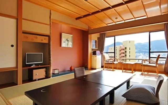 Tsukino Sumika Atami Juraku Hotel