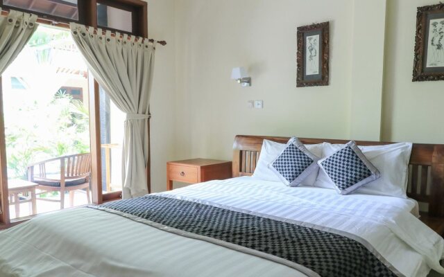 Surfaris Inn on Poppies 2