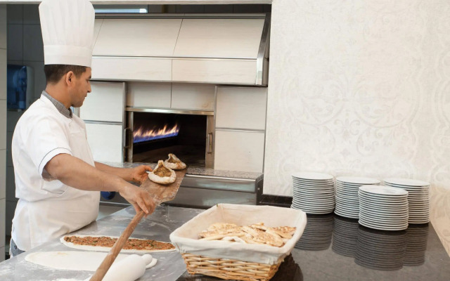 Quattro Beach Spa & Resort Hotel
