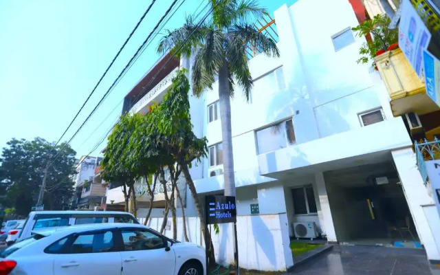 Hotel Dumpy Inn