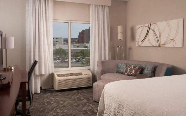 Courtyard Charleston Waterfront by Marriott