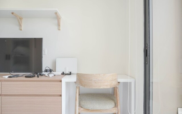 Warm And Cozy Stay Studio At Sky House Bsd Apartment