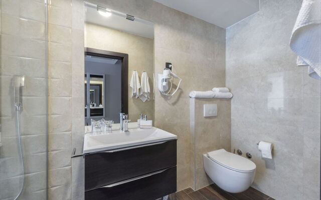 Sea View Luxury Rooms Seven of Nine