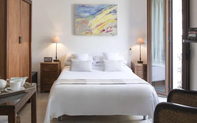 Puerta Catedral Studios