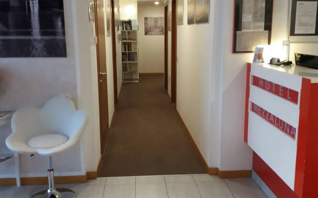 Hotel Mezzaluna