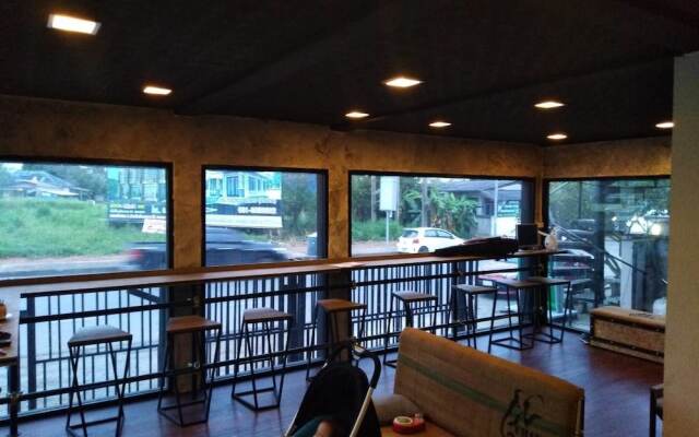 Chang Bed and Bar Hostel - Adults Only