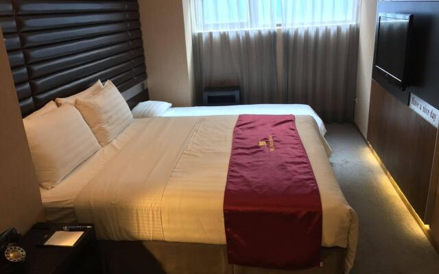 Newful Hotel