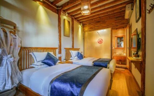 Lijiang Dream River View Hostel
