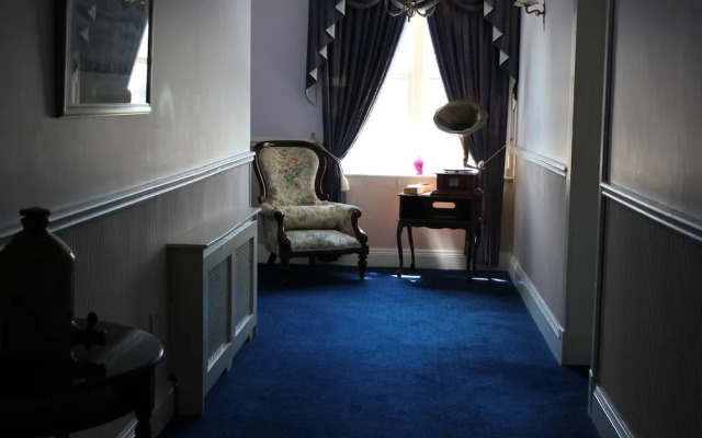 Kilcooly's Country House Hotel