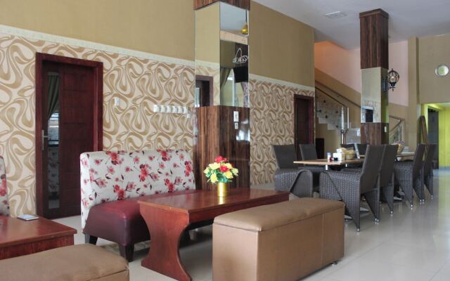 OYO Life 1109 Bing Jaya Guest House