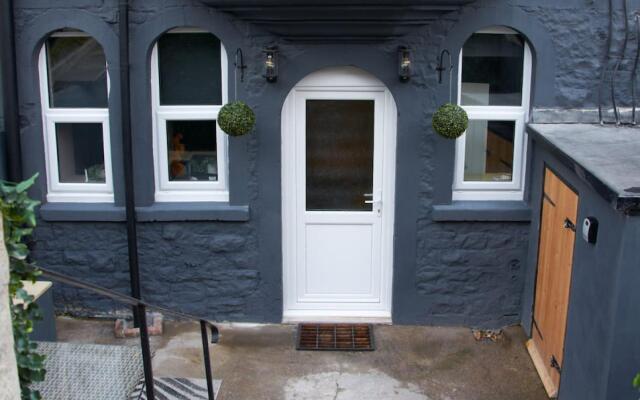 Knightstone Apartment