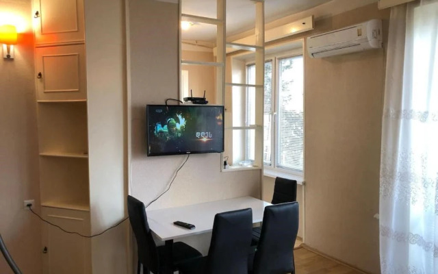 Old Tbilisi Home Near Metro Isani And 300 Aragveli