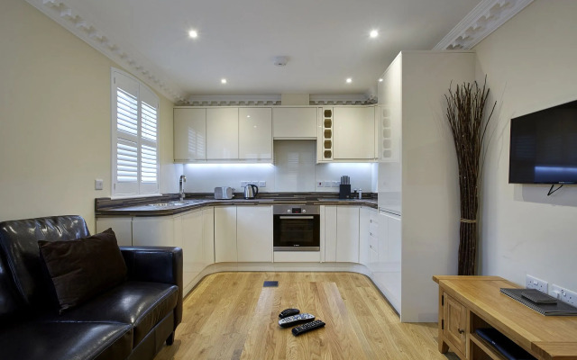 28 Castle Crescent By Esa