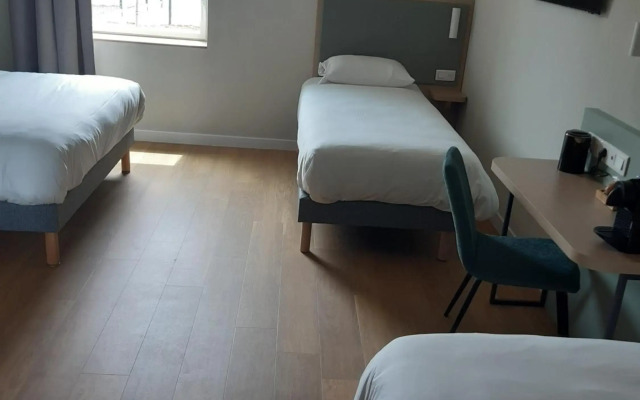 Kyriad Limoges - Ester