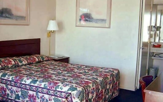 Economy Inn Monterey