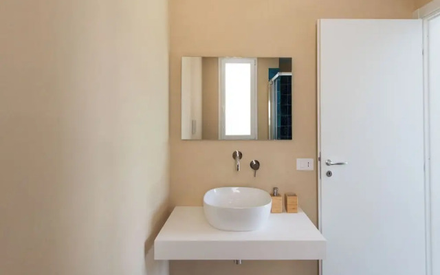 Sea Frame Design Apartments with Pool by Wonderful Italy