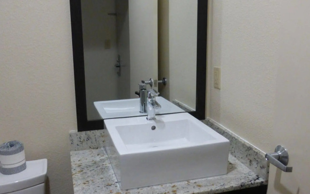 Red Roof Inn Hayward