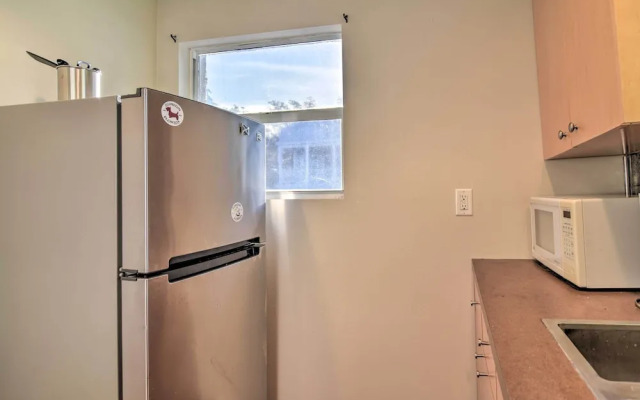 Vibrant Dunedin Getaway w/ Furnished Patio!