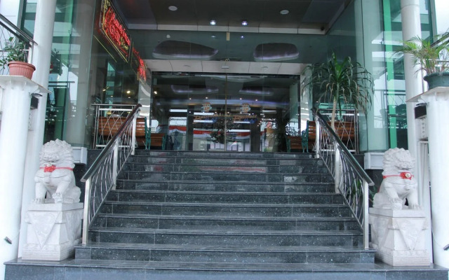 Capital O Business Hotel