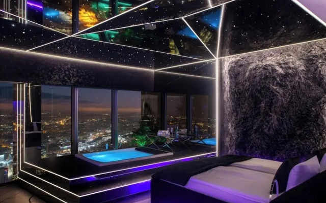 Apartments in Sky Tower with Bathtub near the window