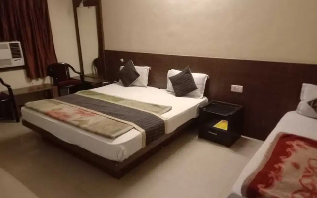 OYO 2289 Hotel Radha Palace