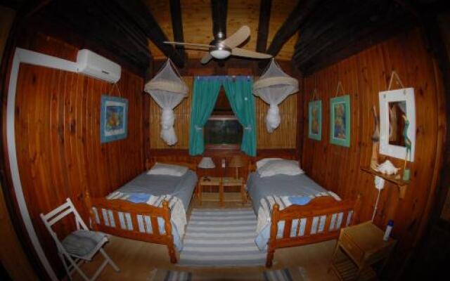 Dolphin Lodge