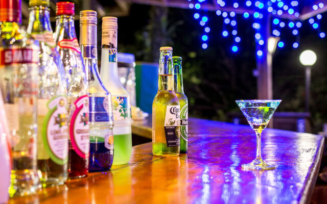 CRYSTAL RESORT - Continental Club