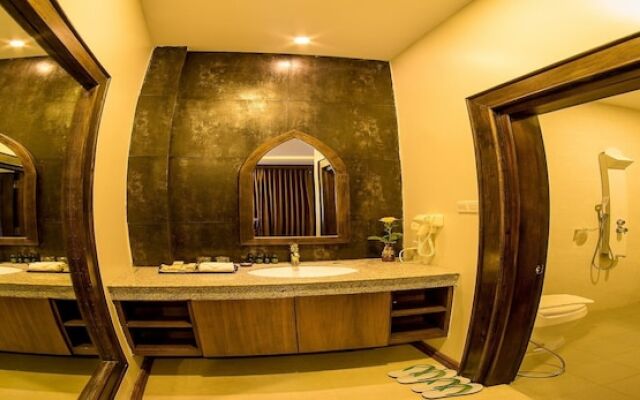 Lustre Bagan Resort