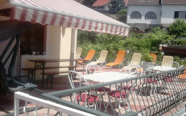 Apartmanház Klára