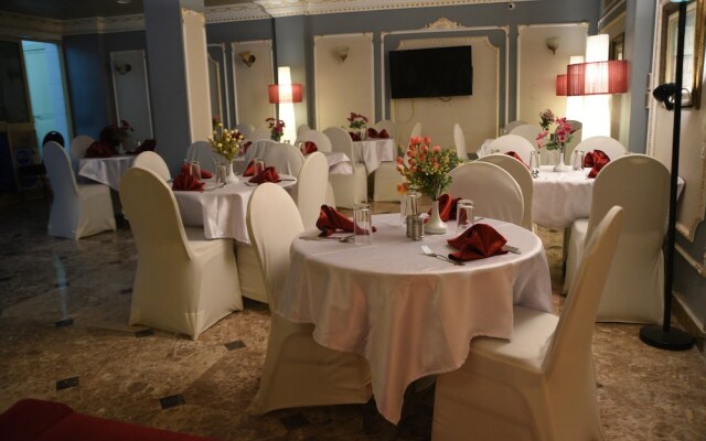 Kanzy Hotel