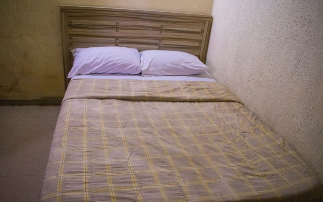 Moye Hotel Sagamu