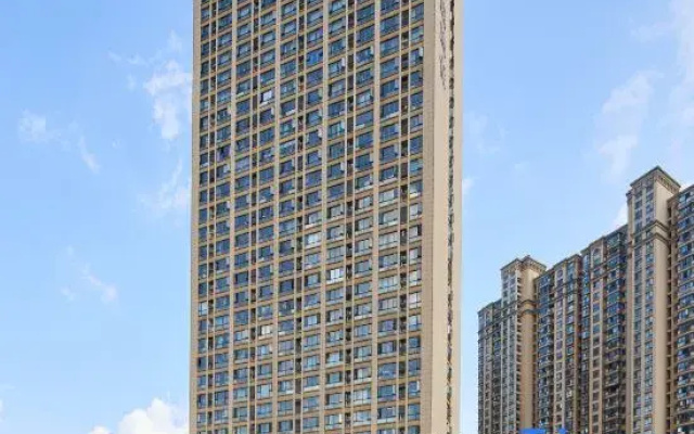 Dongpeng Hotel (Yichun International Business & Trade City Branch)