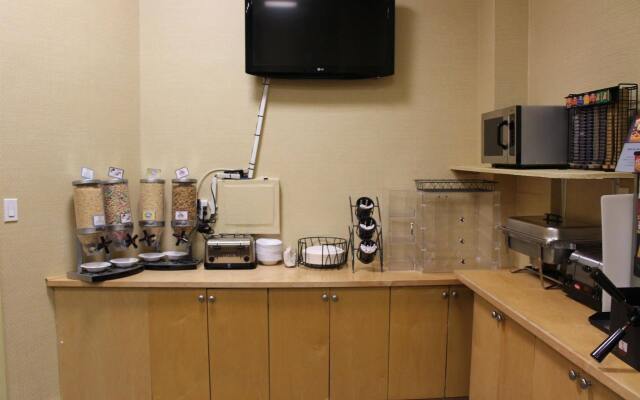 Best Western Plus Uptown Hotel