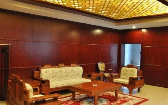 Qihong International Hotel