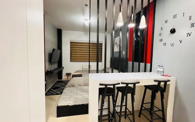 Hubomoto People's Suite