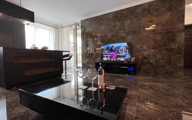 SirEka Residence