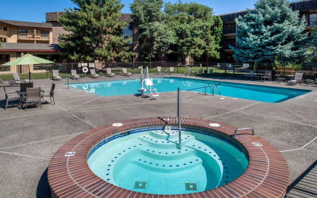 Red Lion Hotel Pasco Airport & Conference Center