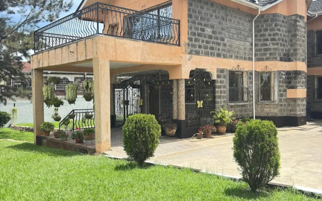 Lux Suites Lakeview Mansion Nakuru