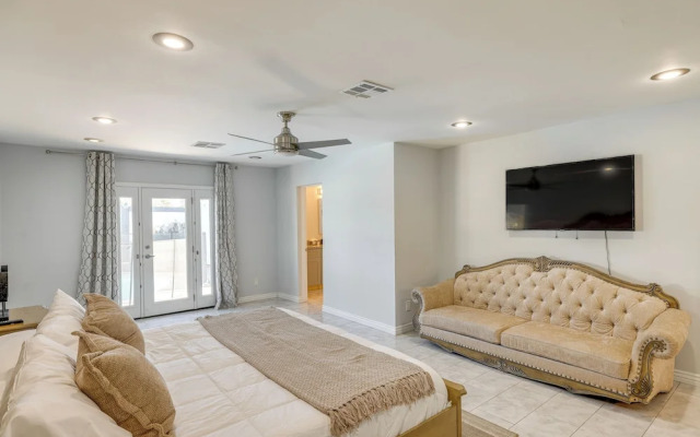 Updated Retreat w/ Private Pool in Scottsdale!